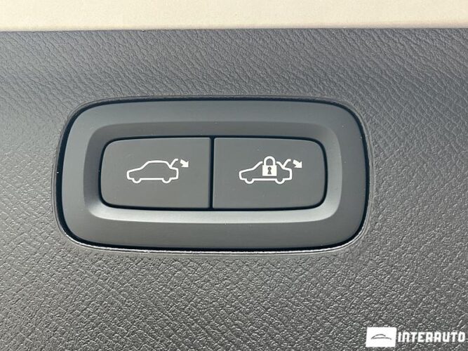 Volvo XC 90 61 interauto-car