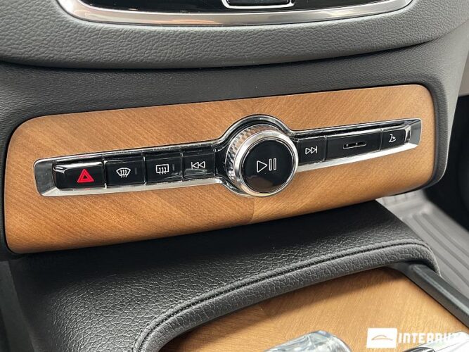 Volvo XC 90 53 interauto-car