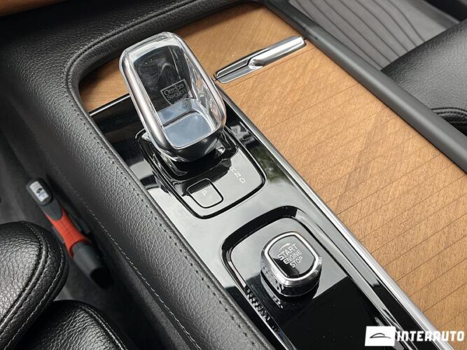 Volvo XC 90 54 interauto-car