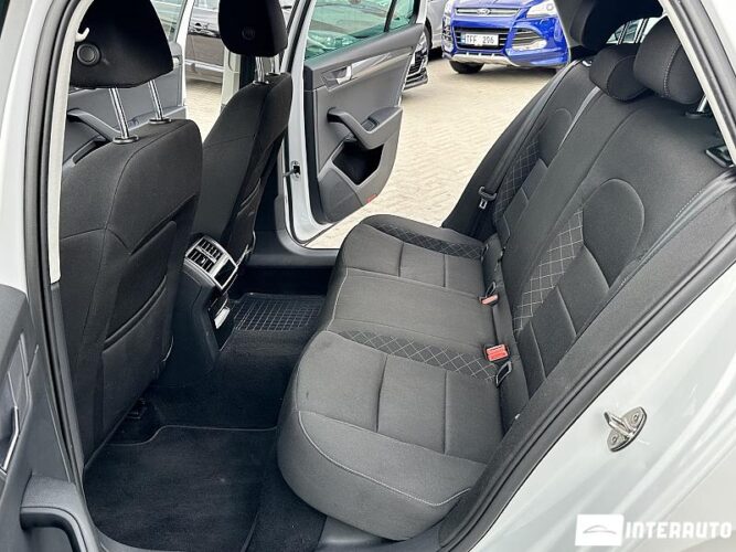 Skoda Superb 45 interauto-car