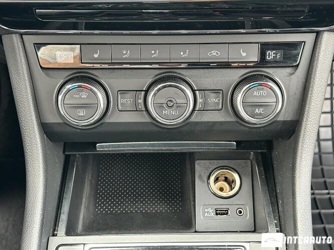 Skoda Superb 43 interauto-car