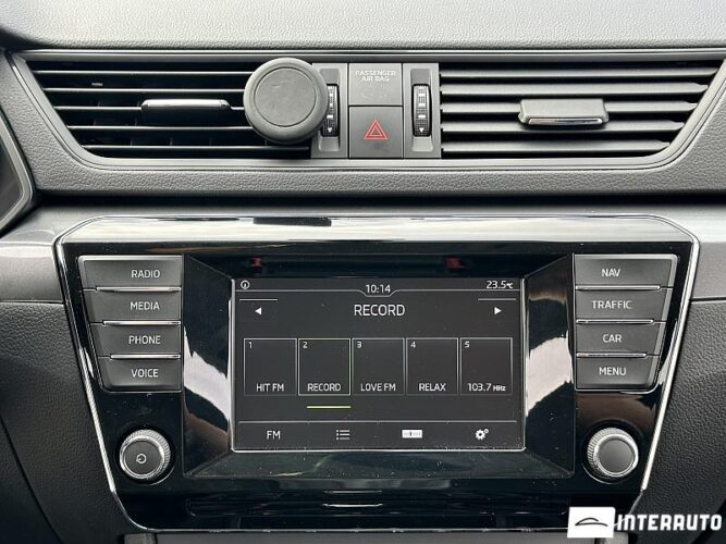 Skoda Superb 41 interauto-car