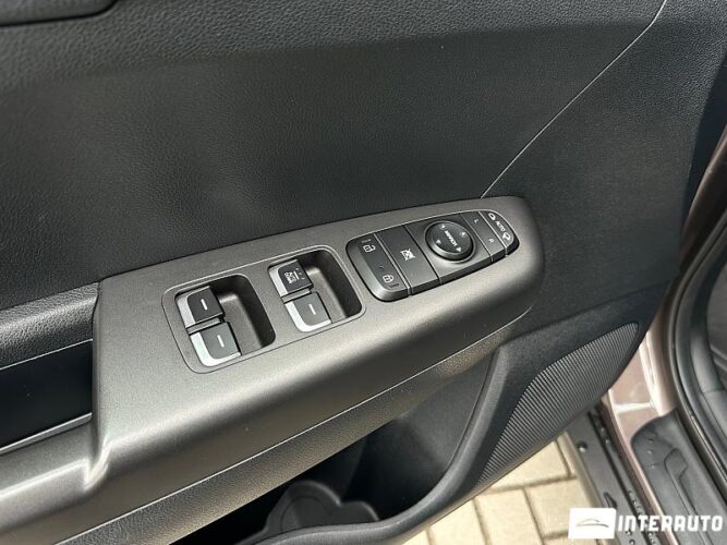 Kia Sportage 32 interauto-car