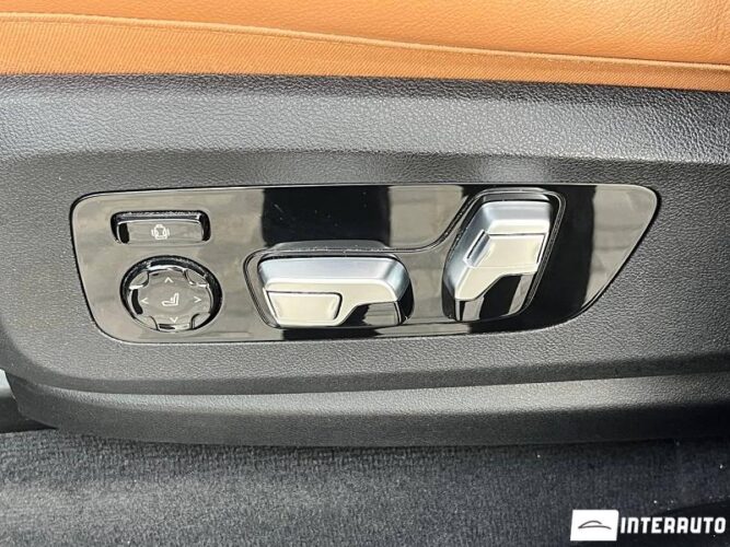 BMW X5 3.0D 52 interauto-car