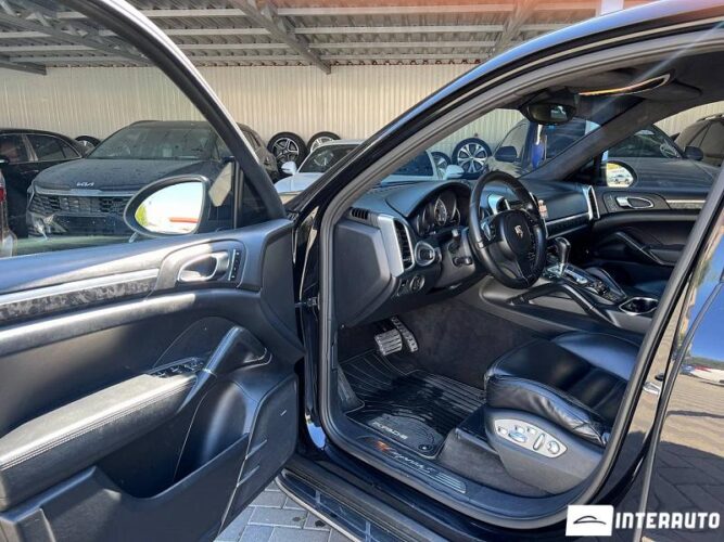 Porsche Cayenne S 38 interauto-car