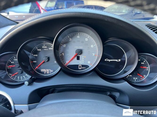 Porsche Cayenne S 41 interauto-car