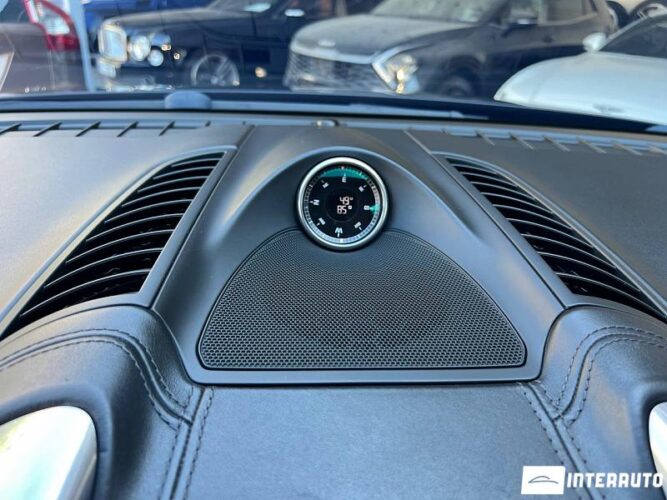 Porsche Cayenne S 42 interauto-car