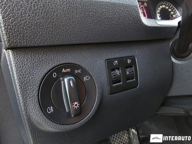 Volkswagen Caddy Maxi 32 interauto-car