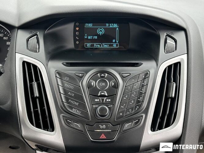 Ford Focus 39 interauto-car