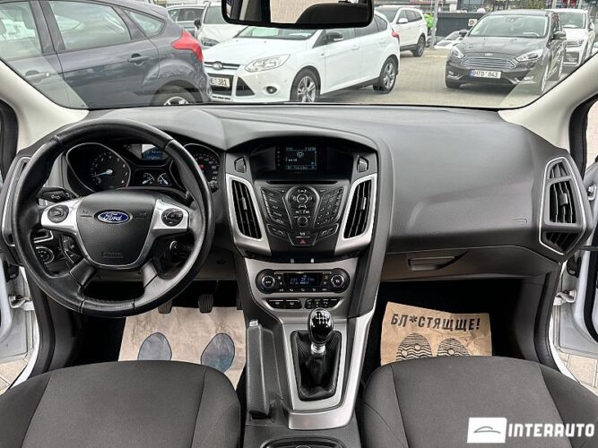 Ford Focus 36 interauto-car