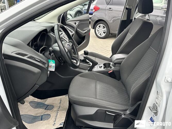 Ford Focus 35 interauto-car