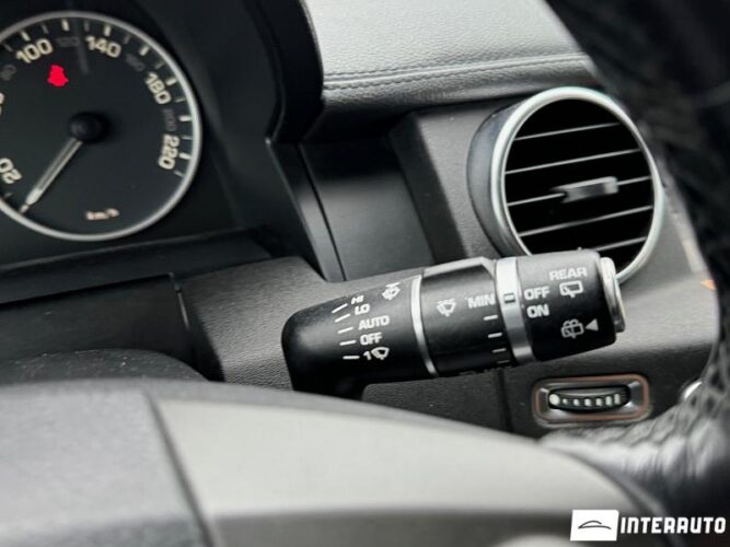 Land Rover Discovery 47 interauto-car