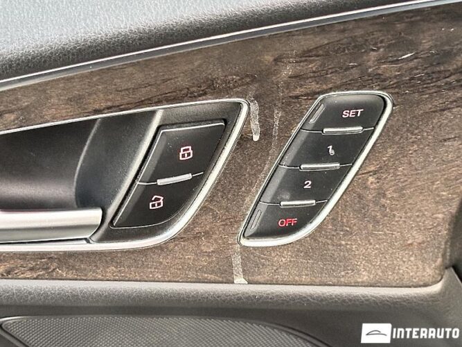 Audi A7 51 interauto-car