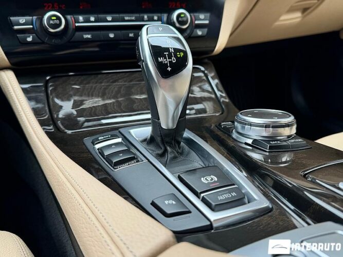 BMW 528 42 interauto-car