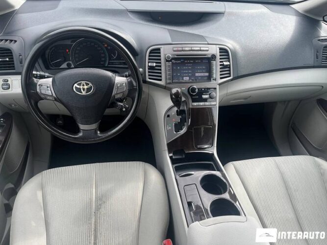 Toyota Venza 46 interauto-car