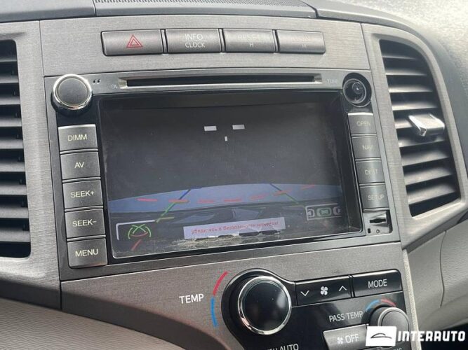 Toyota Venza 38 interauto-car