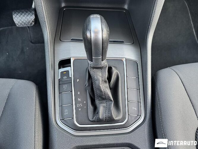 Volkswagen Golf Sport Van 40 interauto-car