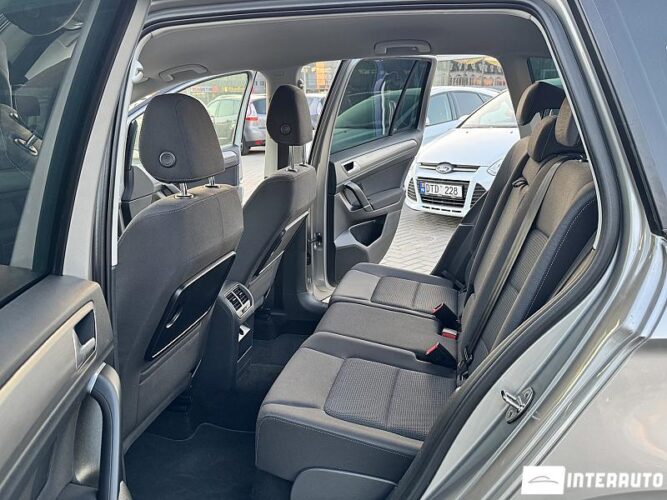 Volkswagen Golf Sport Van 41 interauto-car