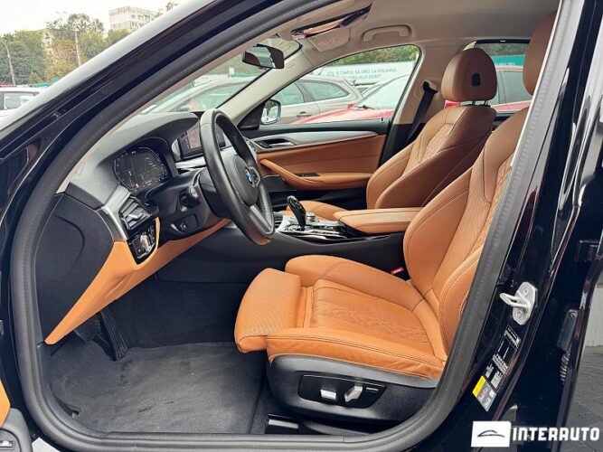 BMW 530e 36 interauto-car