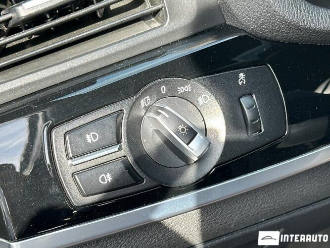 BMW X3 2.0D 45 interauto-car