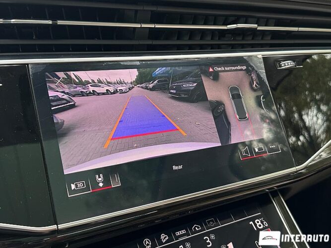 Audi Q7 54 interauto-car