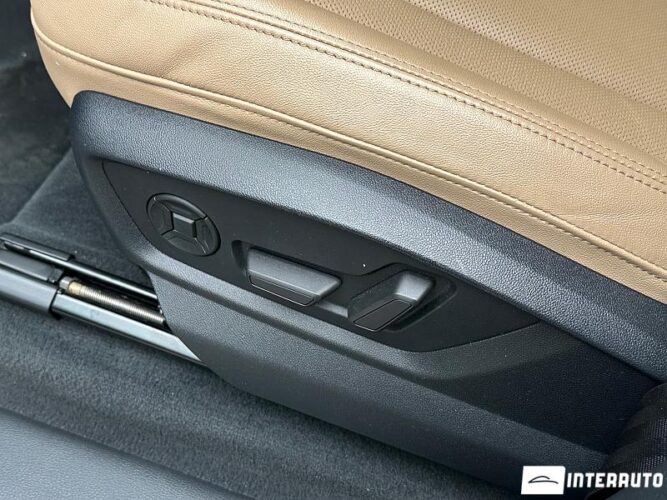 Audi Q7 49 interauto-car