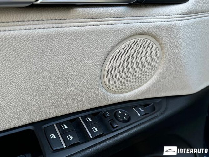 BMW X5 2.5D 50 interauto-car