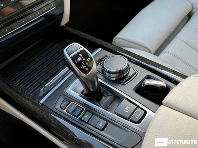 BMW X5 2.5D 45 interauto-car