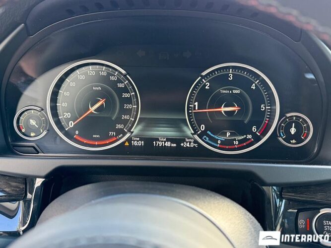 BMW X5 2.5D 40 interauto-car