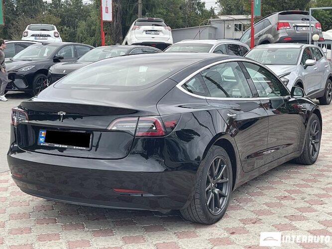 Tesla Model 3 30 interauto-car