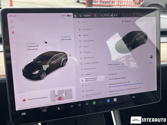 Tesla Model 3 36 interauto-car