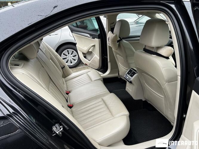 Skoda Superb 55 interauto-car