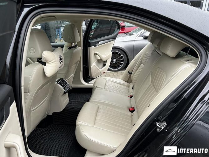 Skoda Superb 56 interauto-car