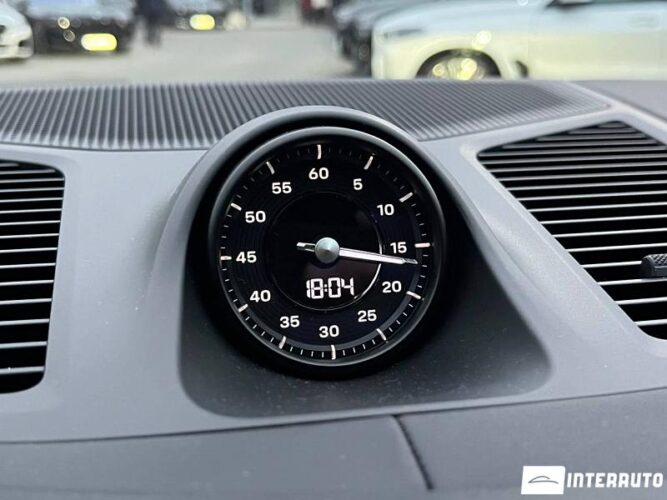 Porsche Cayenne Turbo E-Hybrid Coupe 39 interauto-car