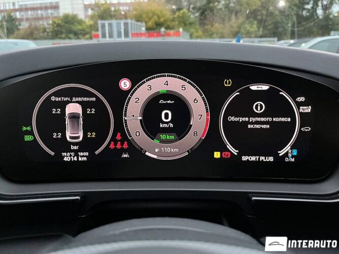 Porsche Cayenne Turbo E-Hybrid Coupe 38 interauto-car