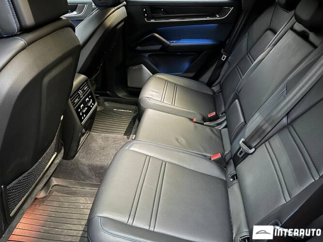 Porsche Cayenne Turbo E-Hybrid Coupe 47 interauto-car