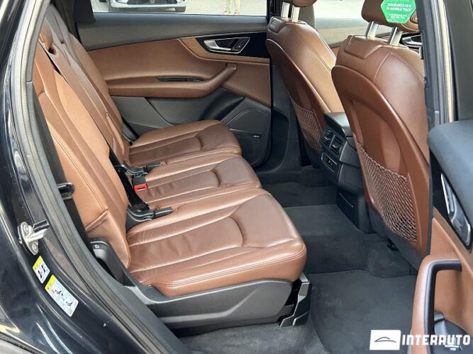 Audi Q7 54 interauto-car