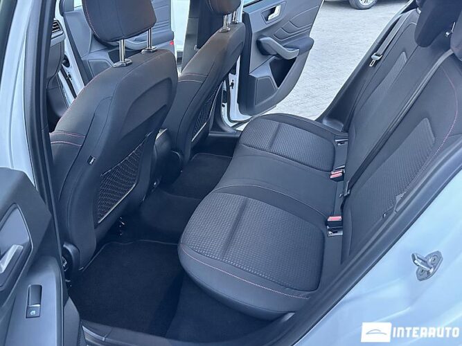 Ford Focus 44 interauto-car