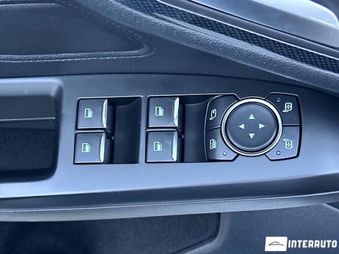 Ford Focus 49 interauto-car