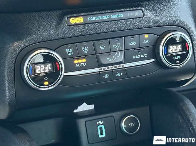 Ford Focus 42 interauto-car