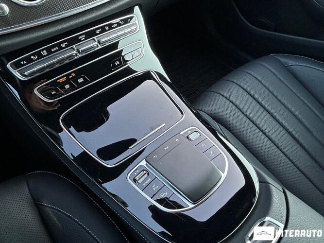 Mercedes E 300de 44 interauto-car