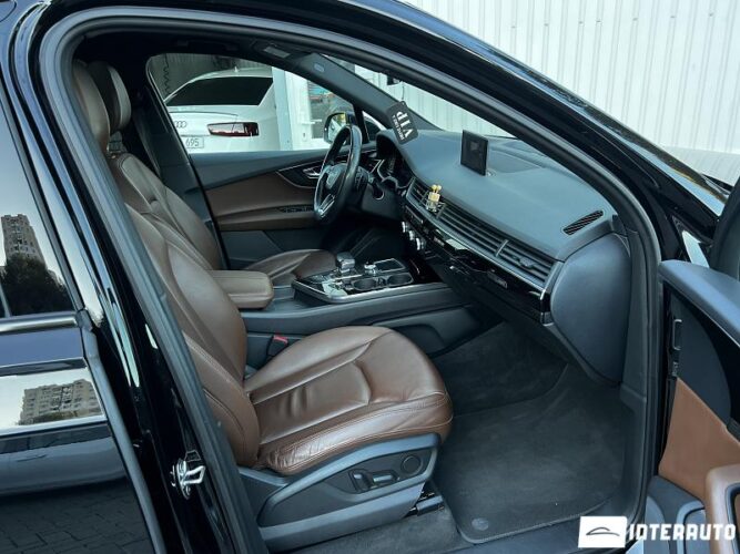 Audi Q7 51 interauto-car