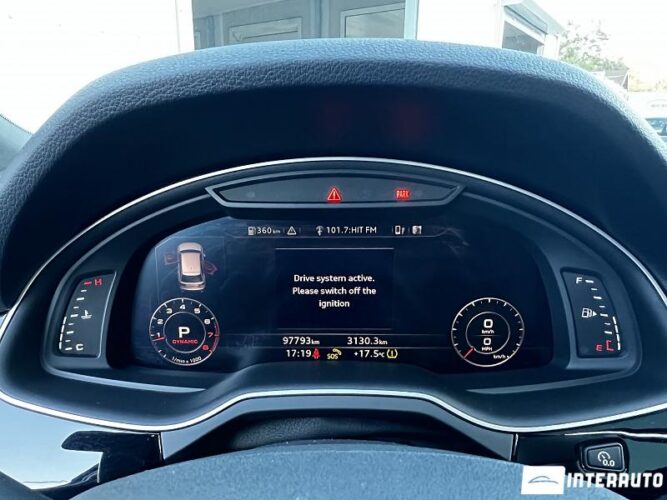 Audi Q7 46 interauto-car