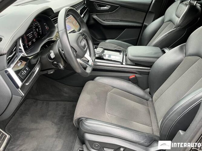 Audi Q7 40 interauto-car