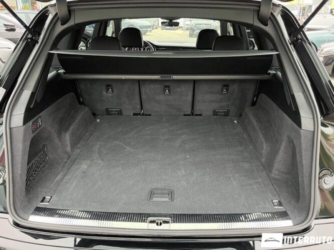 Audi Q7 56 interauto-car