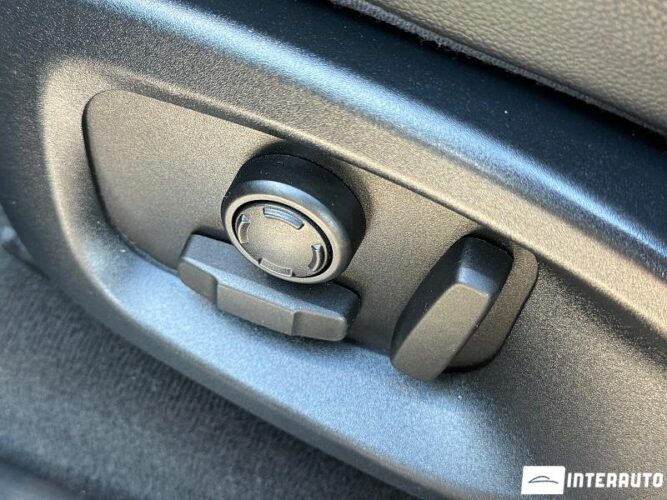 Jaguar F-Pace 52 interauto-car