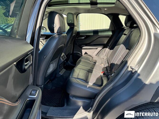 Jaguar F-Pace 57 interauto-car