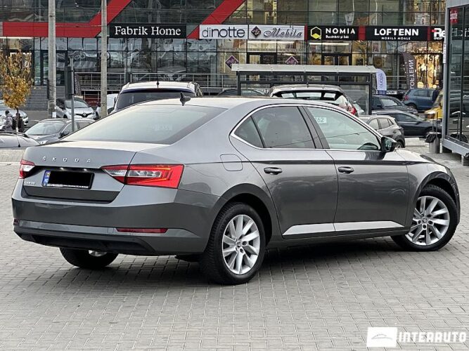 Skoda Superb 35 interauto-car