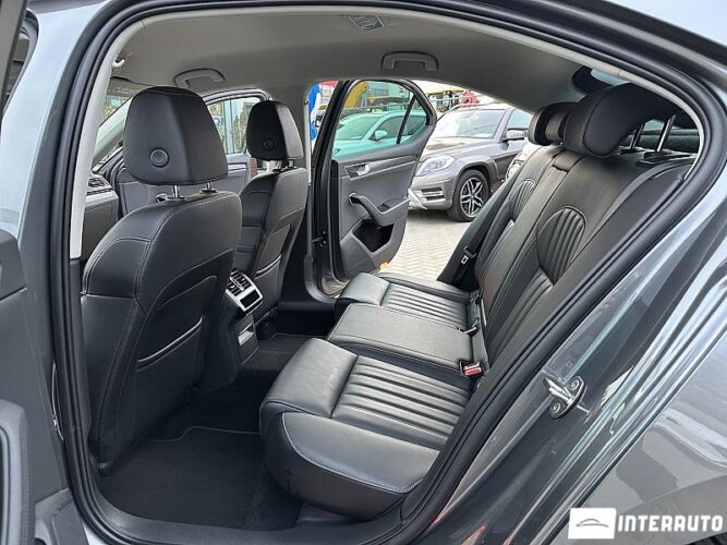 Skoda Superb 44 interauto-car