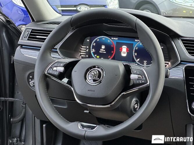 Skoda Superb 39 interauto-car